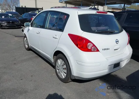 2007 Nissan Versa 1.8S z USA, uszkodzony, nr VIN 3N1BC13EX7L386925